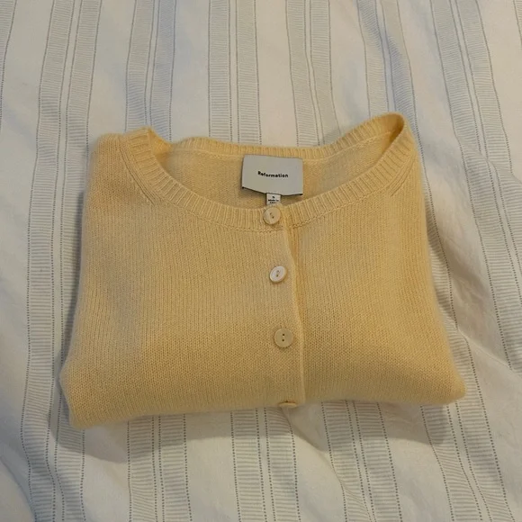 Reformation Clara Cashmere Crew Cardigan in Parmesan. Size Small. - Picture 7 of 7